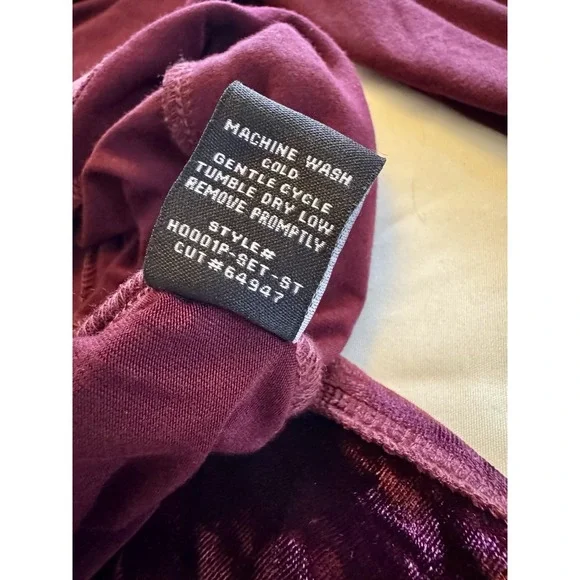 Cha Cha Vente PS Wine Top With Drop Back & Tie Velvet Bottom Asymmetrical Hem - Picture 15 of 15